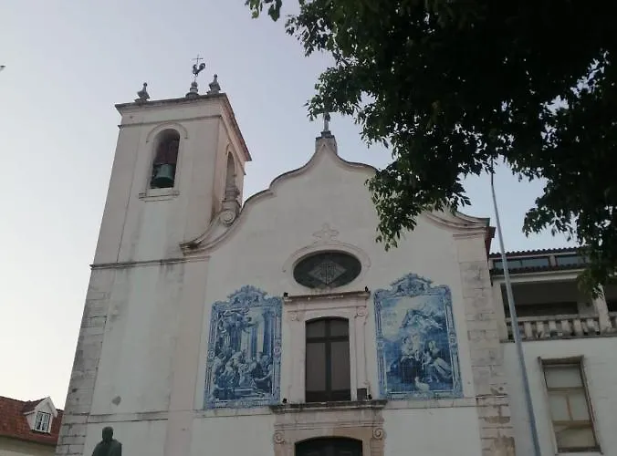Bairro Da Apresentacao No Coracao De * Aveiro